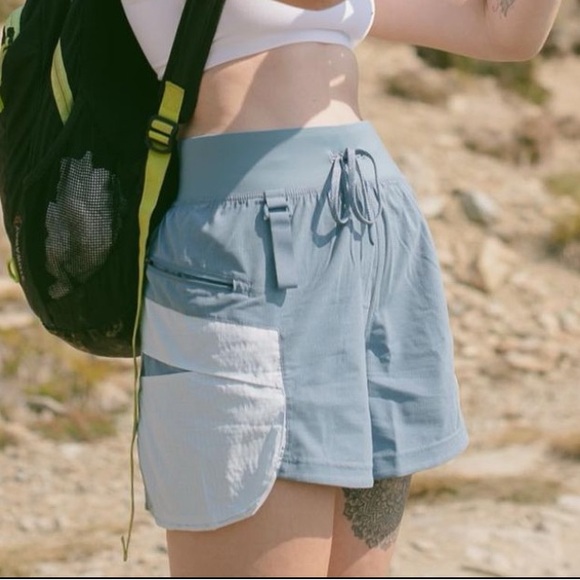 lululemon hiking shorts - Picture 1 of 4